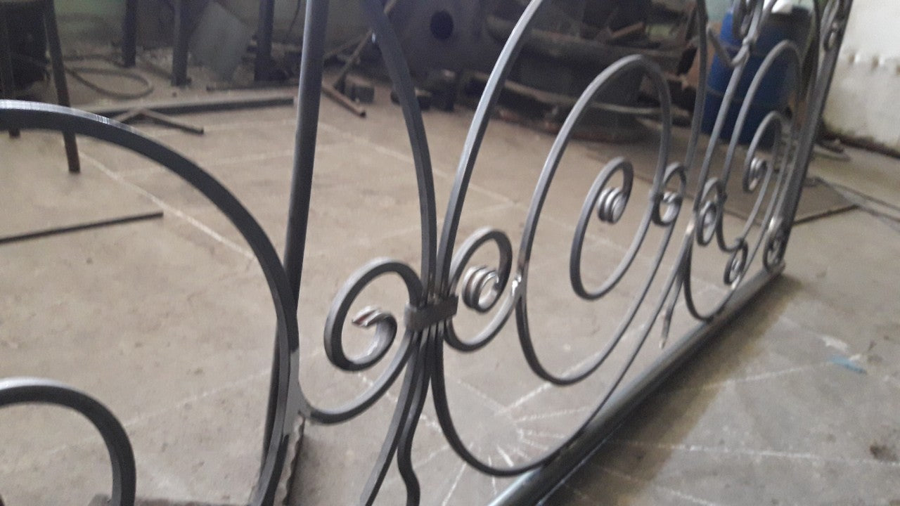 Französische Balkone aus Schmiedeeisen - Schmiedeeisen Profi