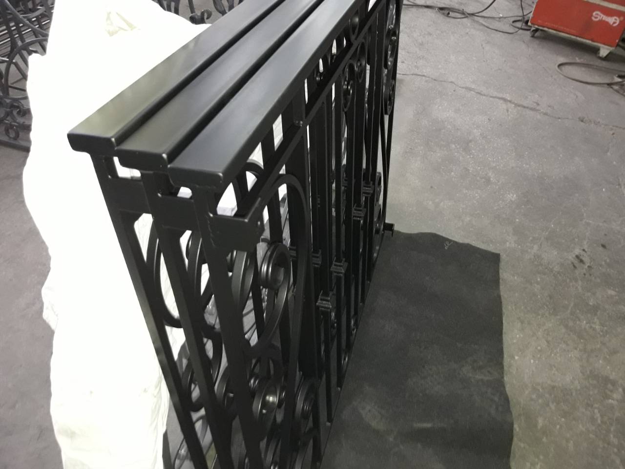 Französische Balkone aus Schmiedeeisen - Schmiedeeisen Profi