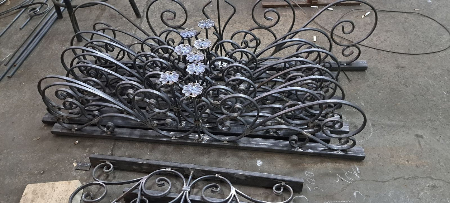 Französische Balkone aus Schmiedeeisen 