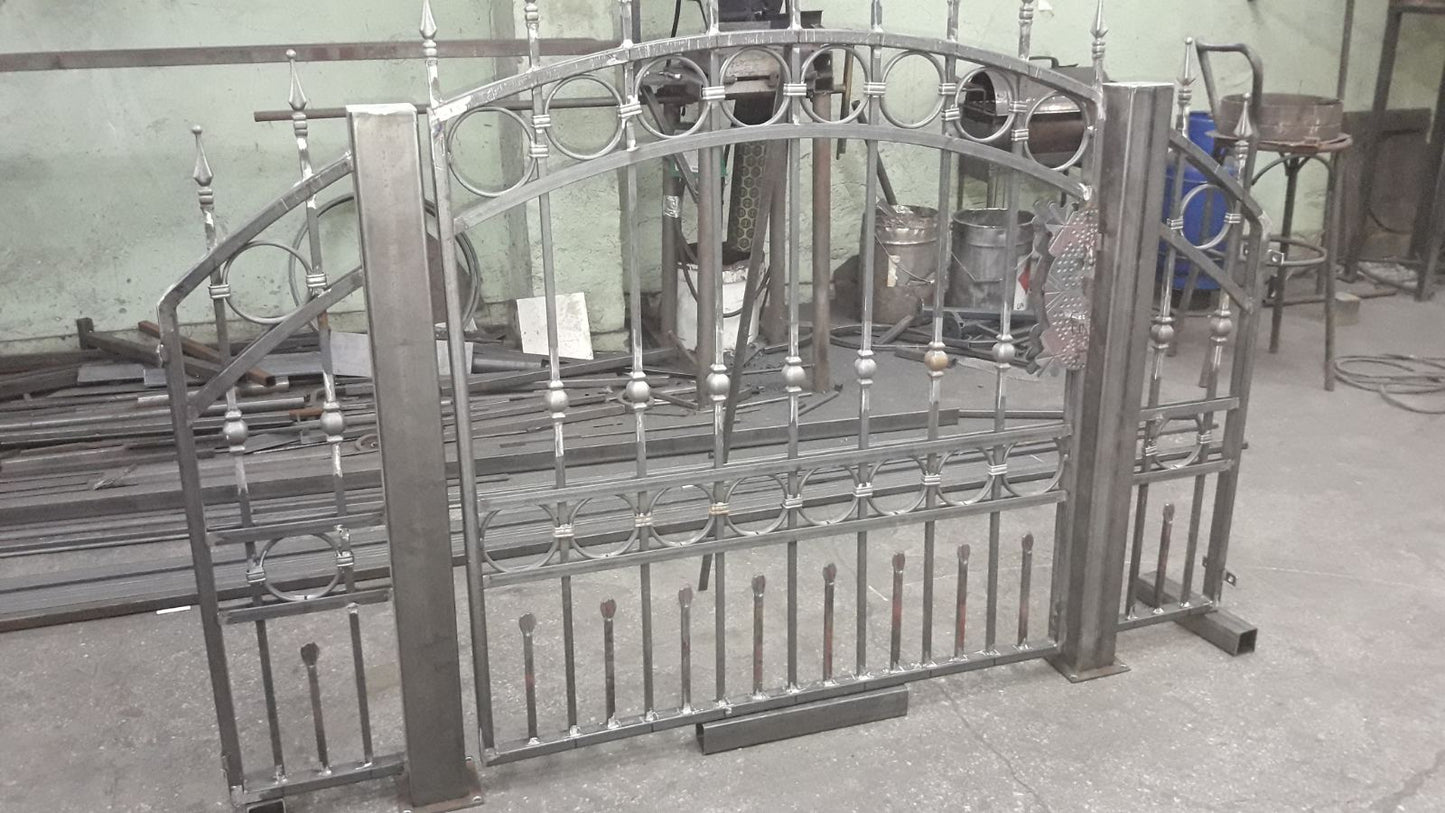 Hoftor aus Schmiedeeisen  ''Düsseldorf'' - Schmiedeeisen Profi