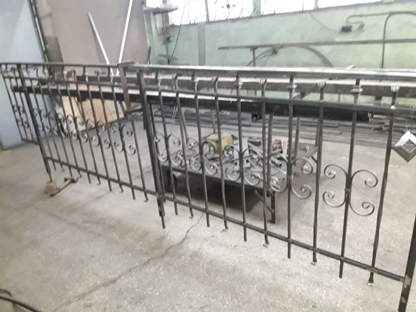 31 Wrought iron railing "Bamburgh"